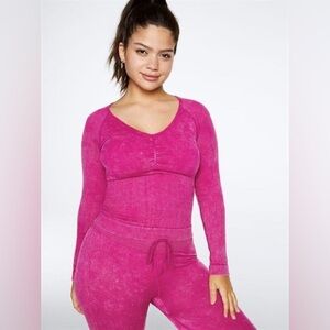 NWT PINK Victoria’s Secret Soft Seamless Long Sleeve Top Size Large